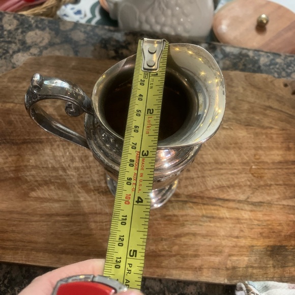 Wm. Rogers & Sons Spring Flower silver-plated creamer - Picture 5 of 7